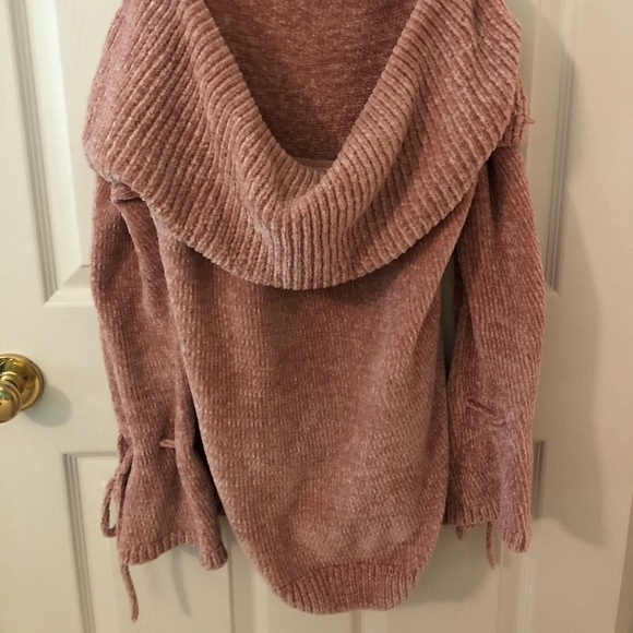 Lauren Conrad Pink Over The Shoulder Sweater - Picture 2 of 5